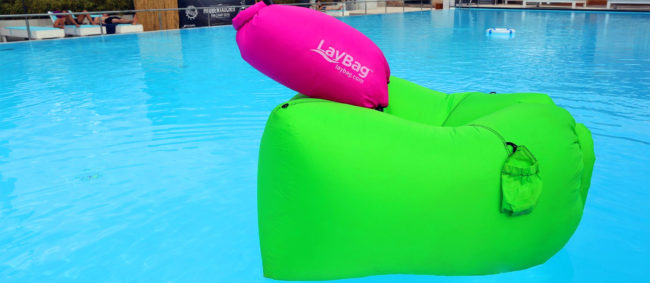 Inflatable Sofa on pool 2