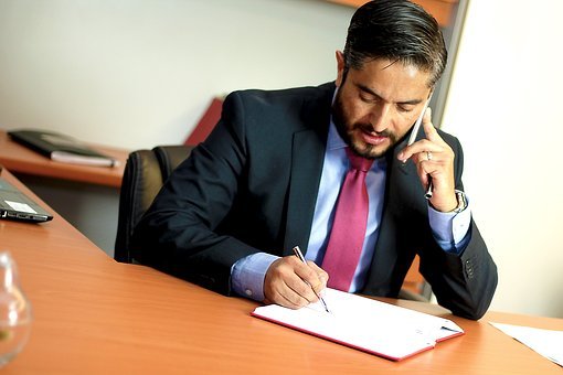an experienced lawyer